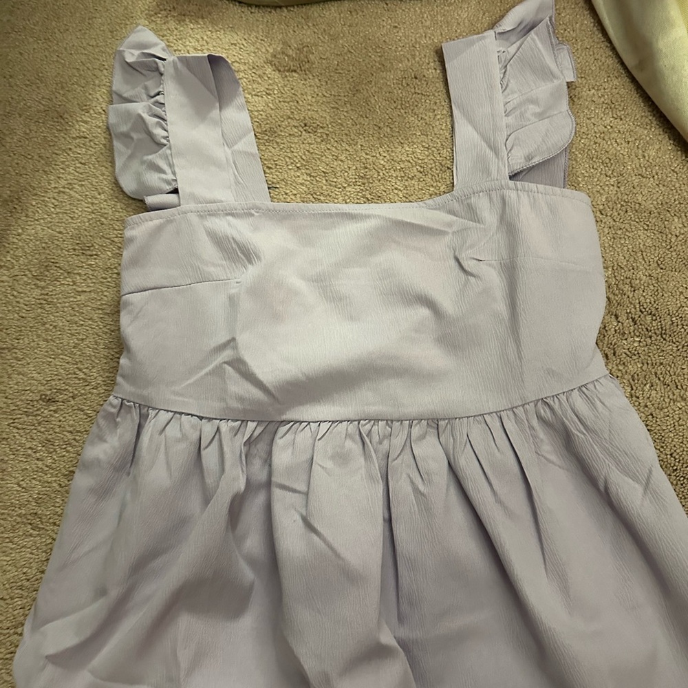 cute purple flowy top!